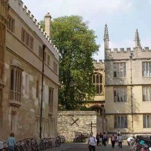 Meet your Posher, Esat